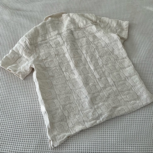 Zara Cream Short Sleeve Button Up - Picture 2 of 5